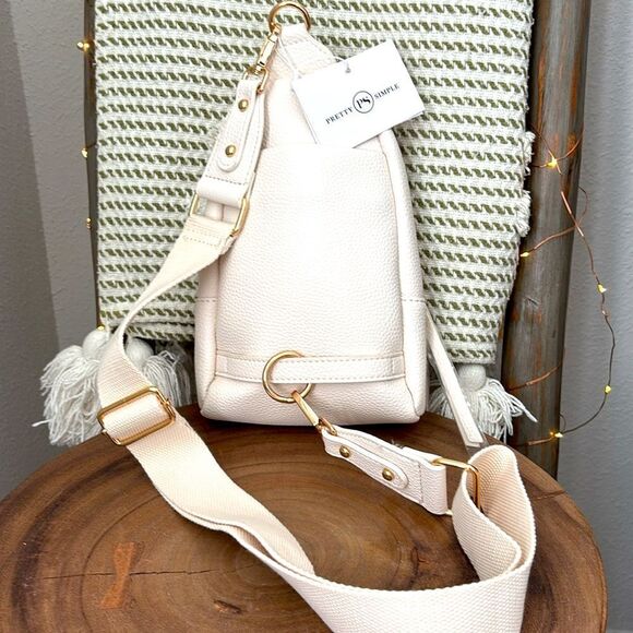 Pretty Simple Adventure Awaits Sling Bag/Cream - Picture 7 of 8